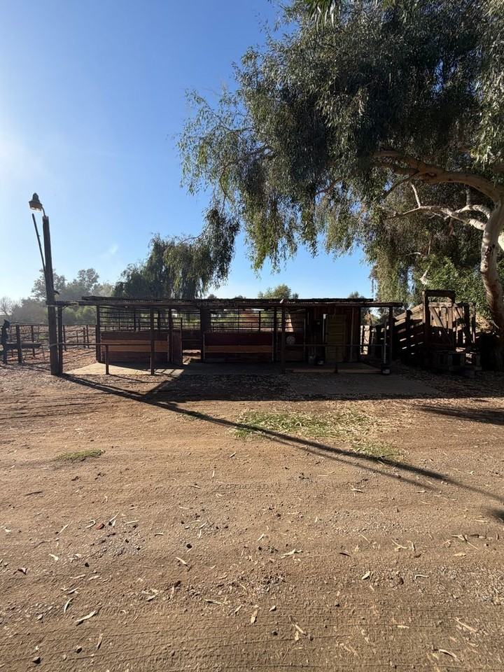 7666 Highway 41 - Photo 4 of 15