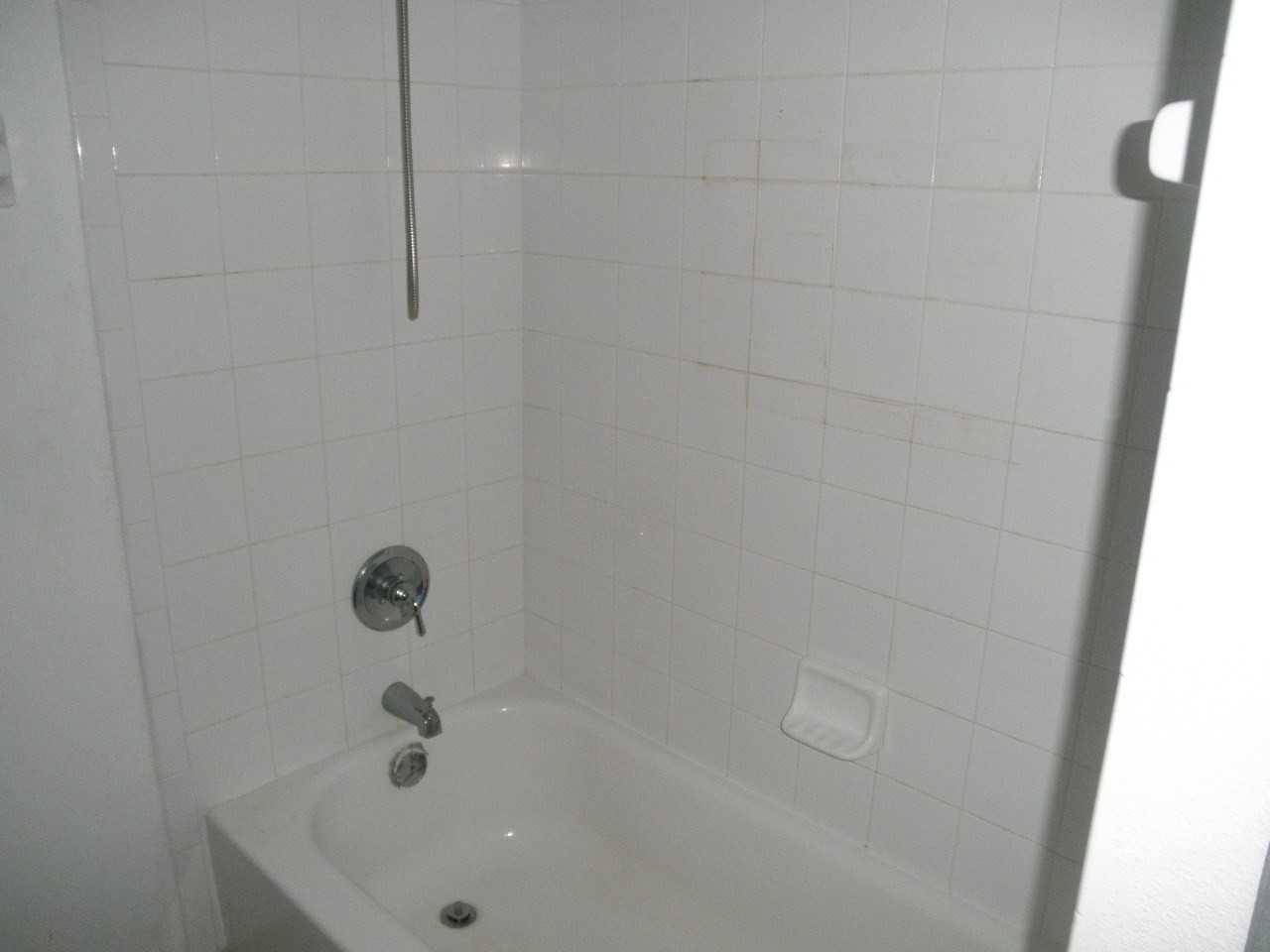 2227 White Pine Cir Apt B - Photo 7 of 9