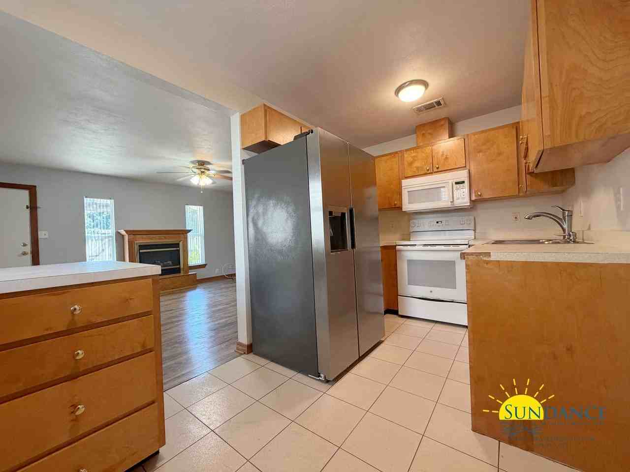 132 Magnolia Ave Se - Photo 3 of 19
