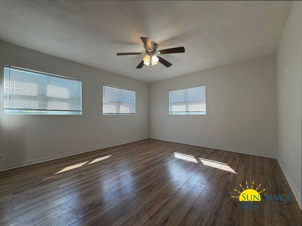 132 Magnolia Ave Se - Photo 6 of 19