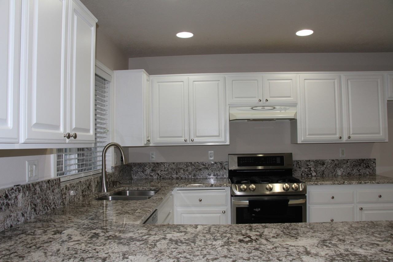 7575 Broken Top Ave Ne - Photo 4 of 23