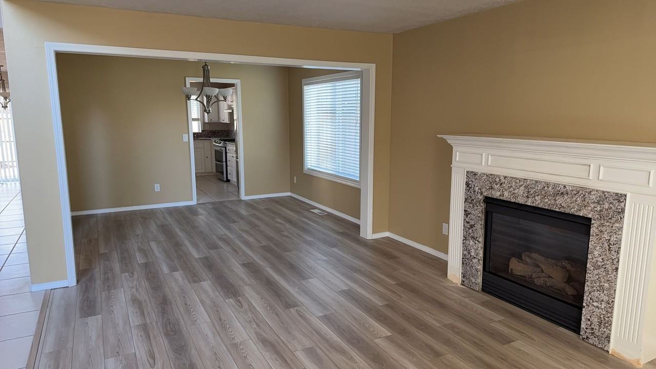 7575 Broken Top Ave Ne - Photo 6 of 23