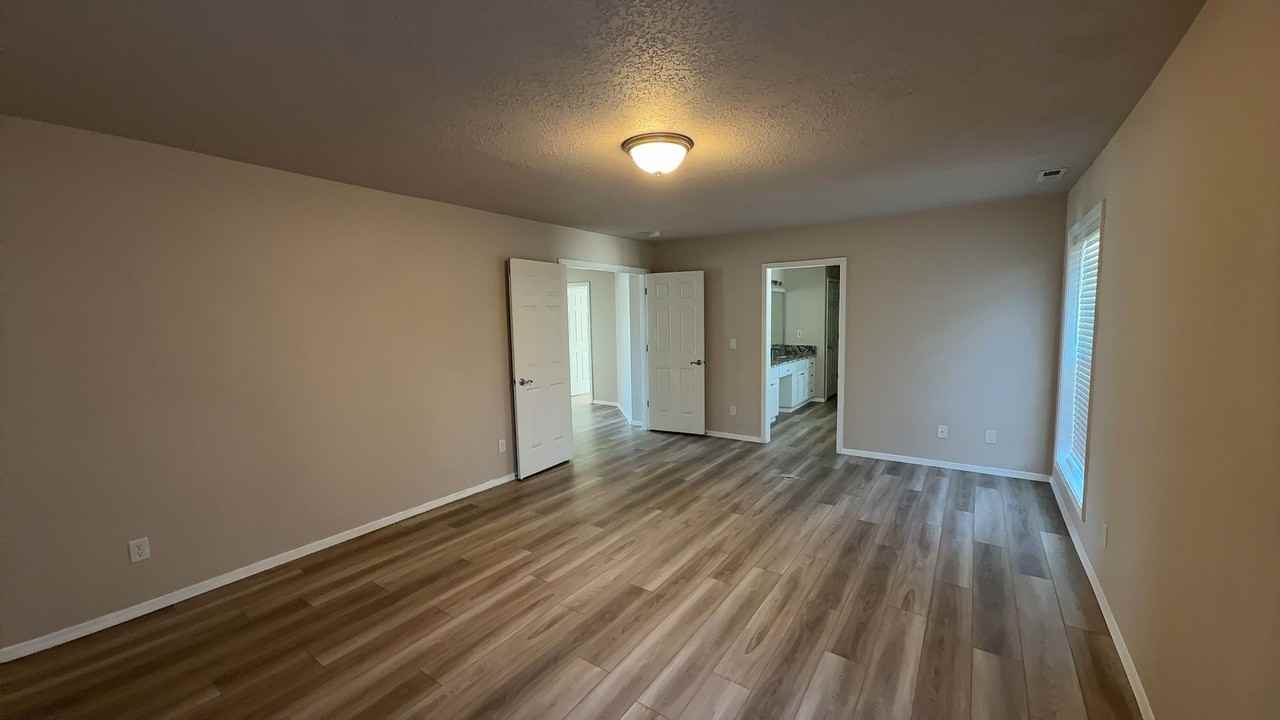 7575 Broken Top Ave Ne - Photo 7 of 23