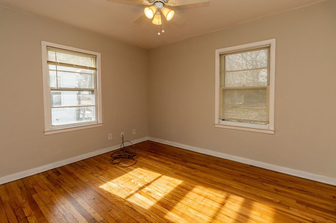 1313 Paris Rd - Photo 5 of 11