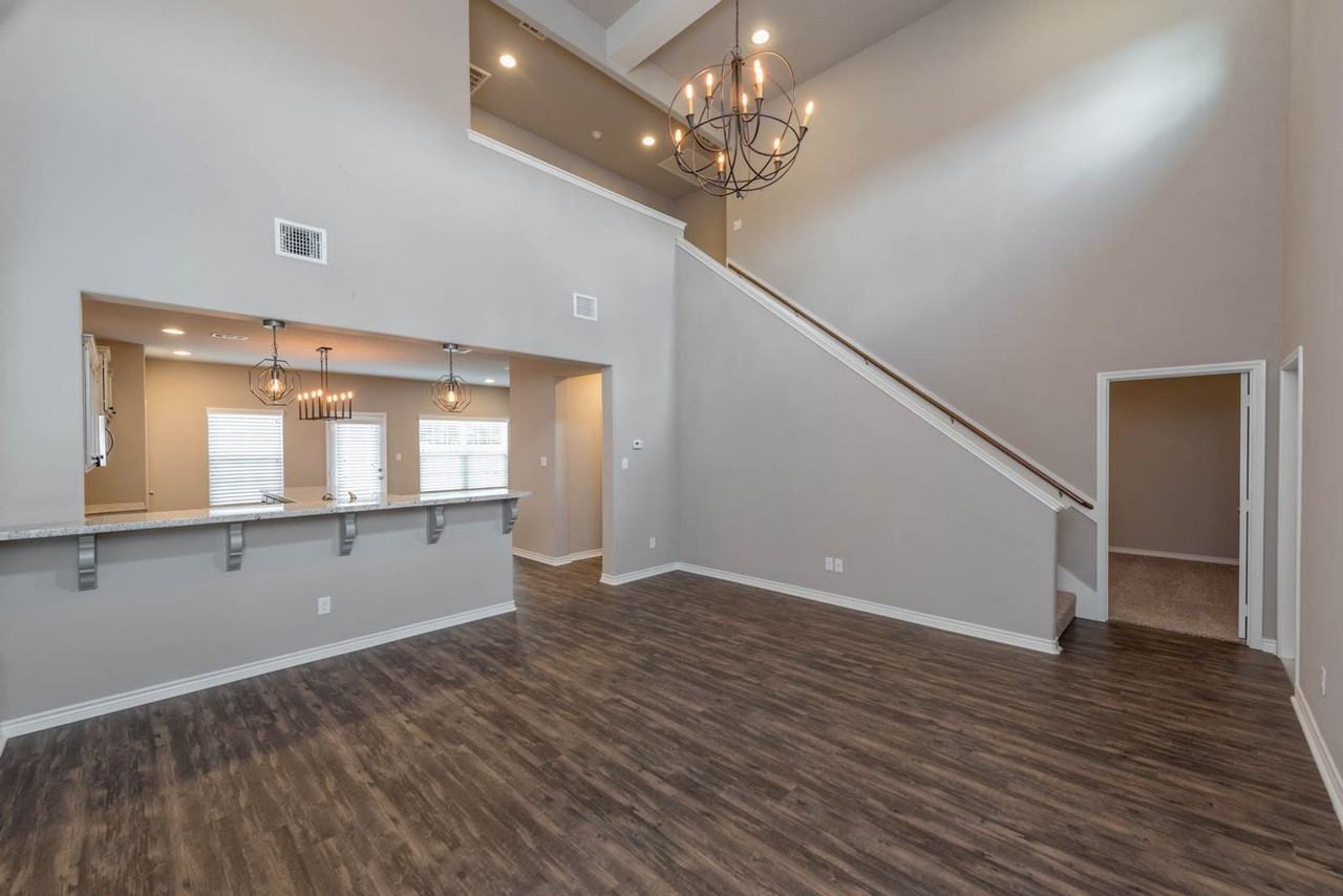 3426 Papa Bear Dr - Photo 5 of 17
