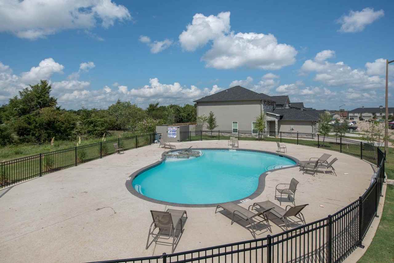 3426 Papa Bear Dr - Photo 2 of 17