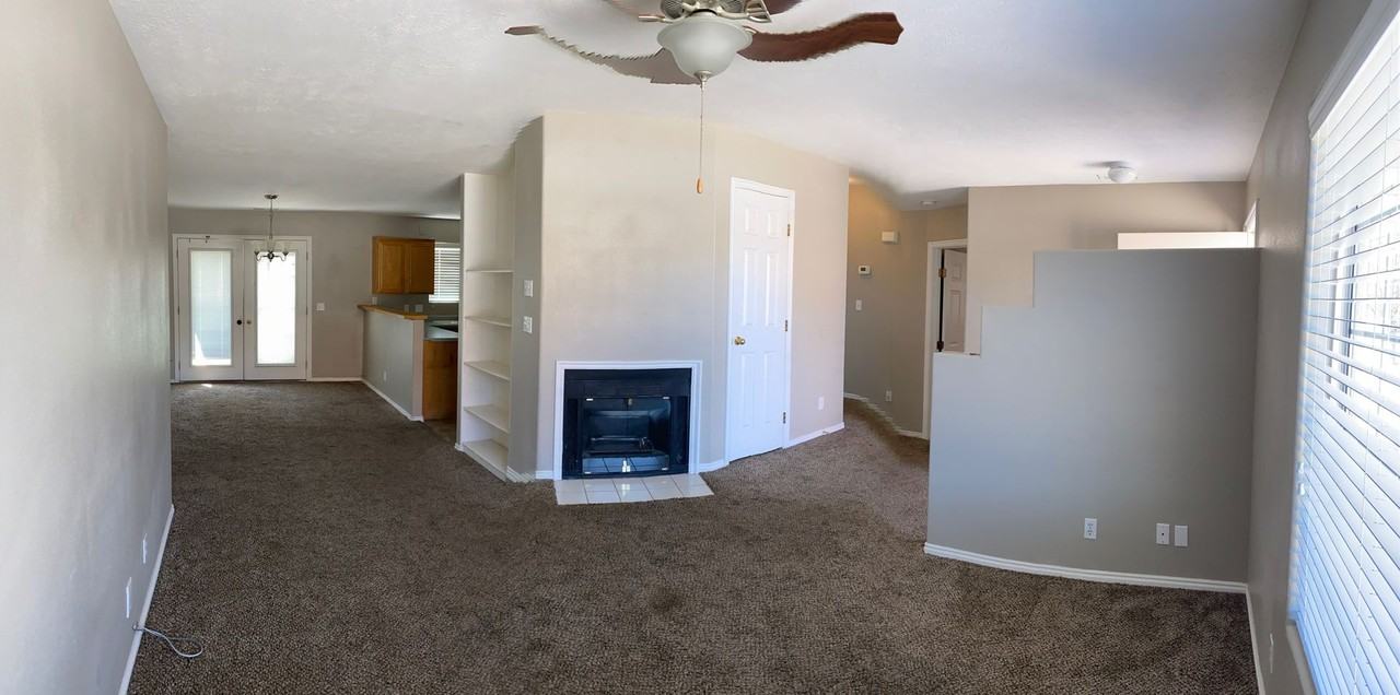 211 W 200 S - Photo 4 of 11