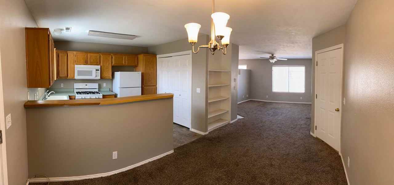 211 W 200 S - Photo 7 of 11
