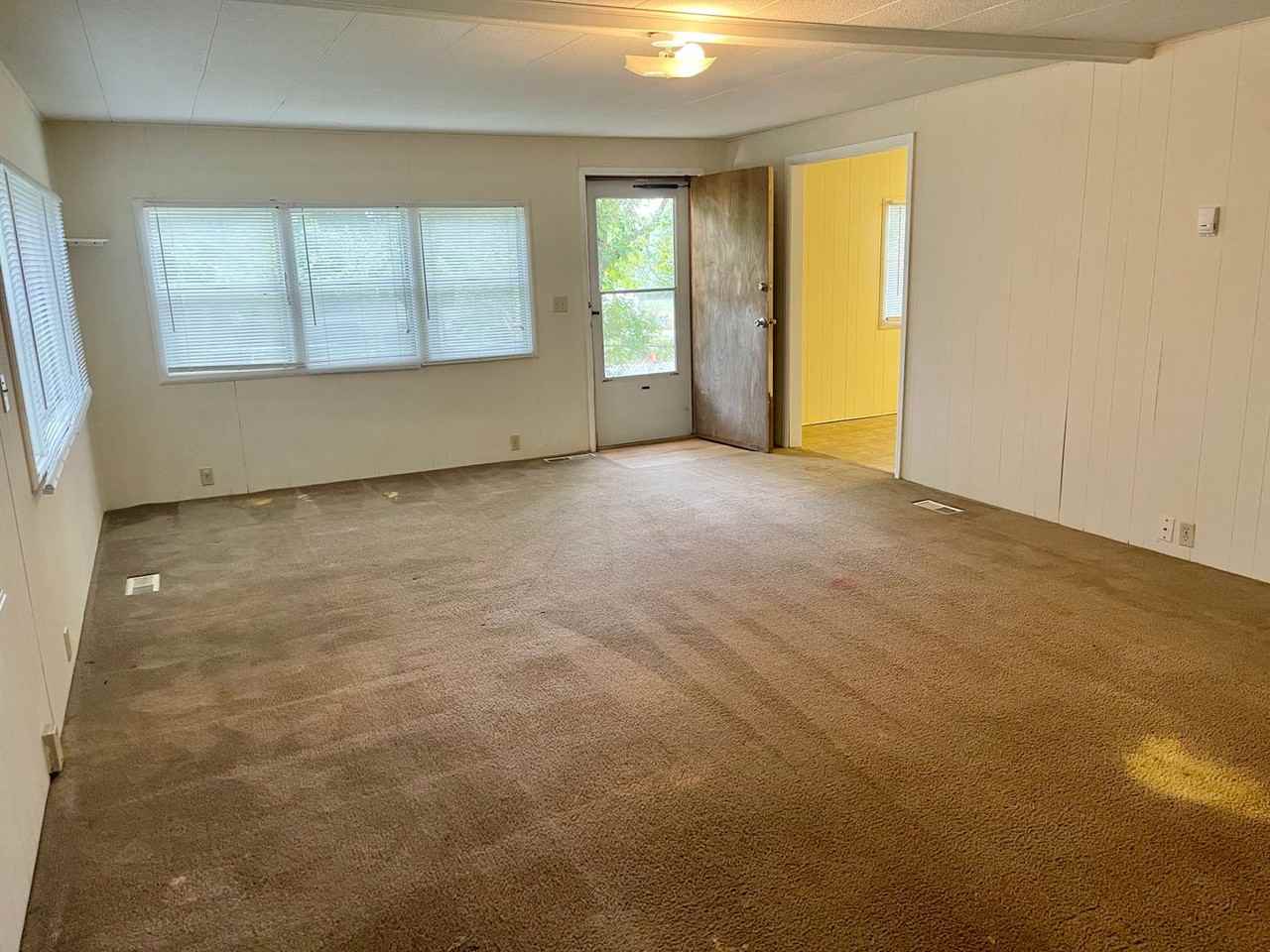 6901 N Maxine St - Photo 2 of 32