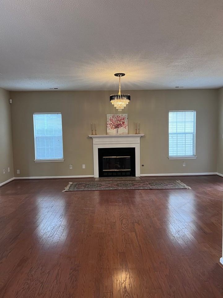 820 E Willow Point Pl - Photo 7 of 29