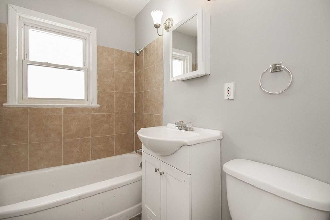 17416 Wayne Dr - Photo 3 of 39