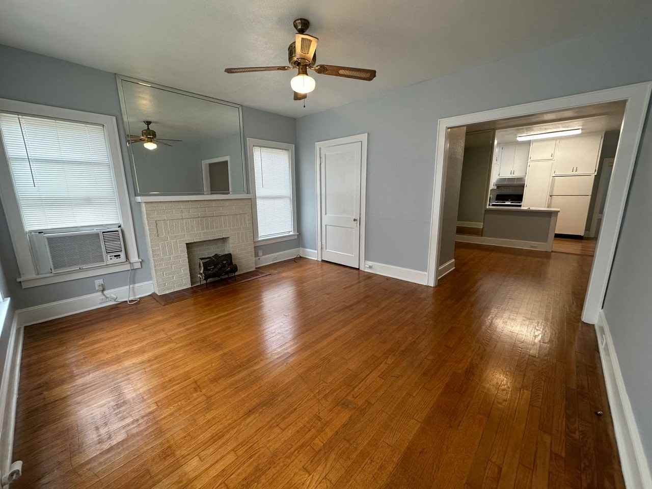 521 Forest Ave - Photo 2 of 9