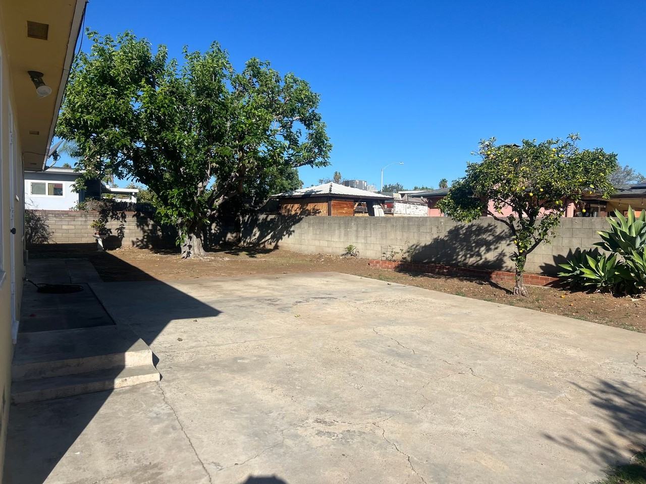 6436 Estelle St - Photo 2 of 3