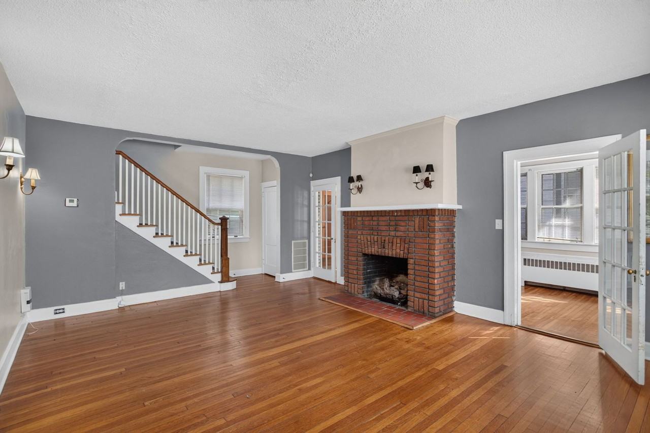 5212 Huntington Ave - Photo 2 of 14