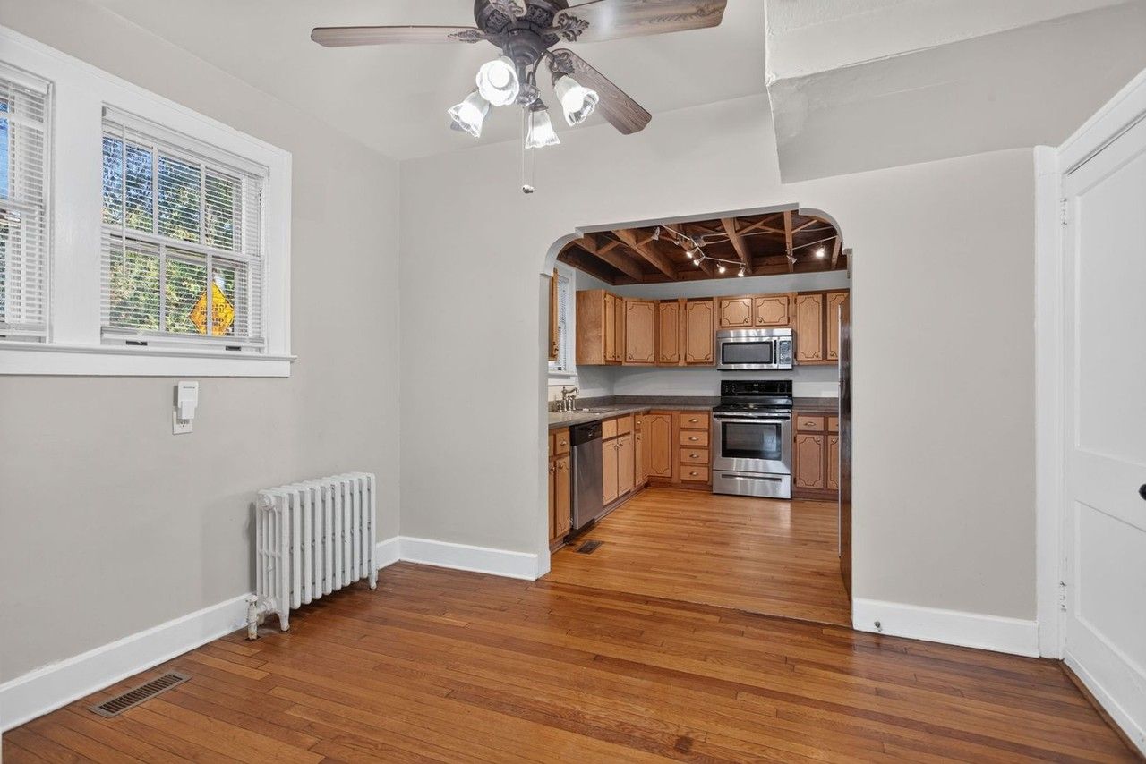 5212 Huntington Ave - Photo 5 of 14