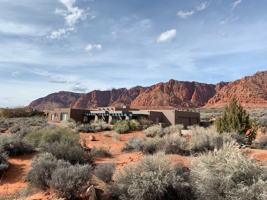 featured image of 1070 W Kokopelli Way