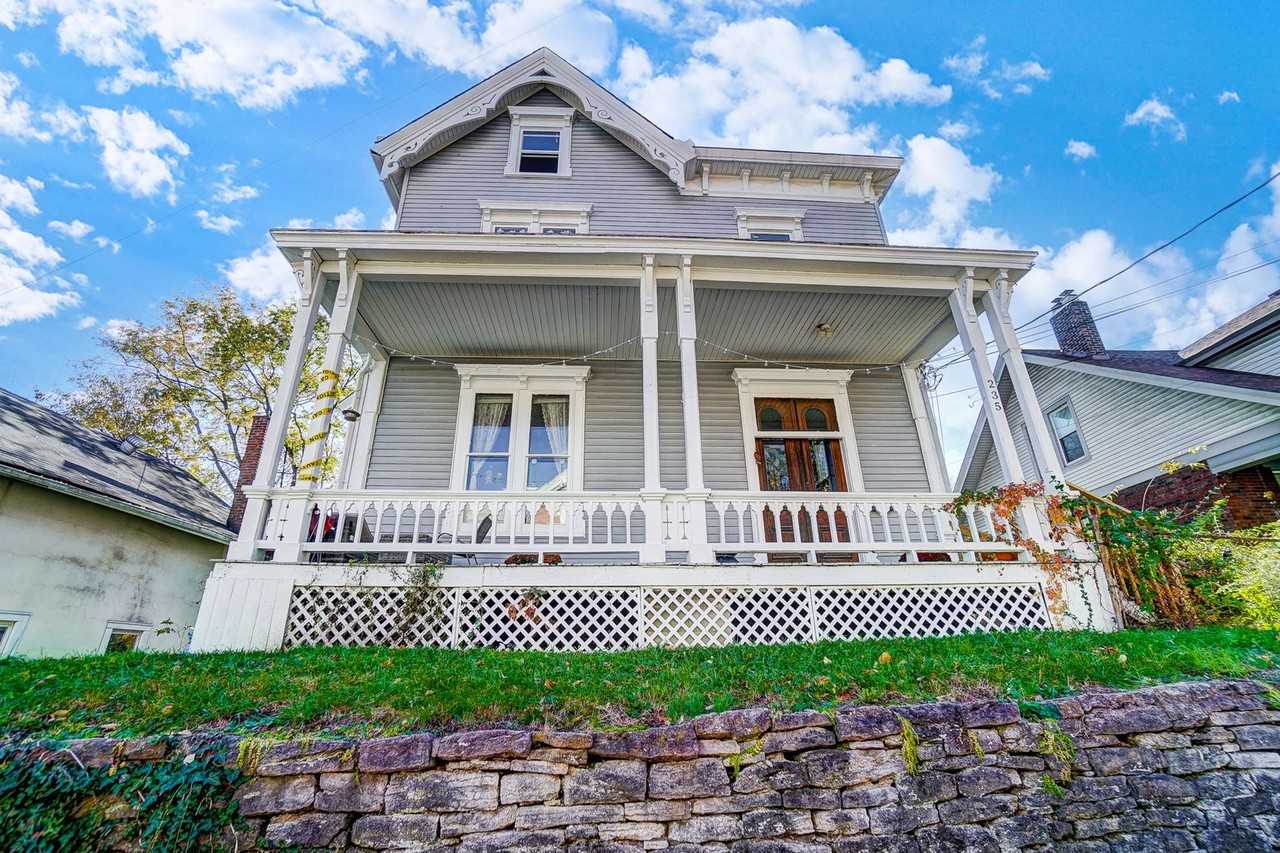 235 McCormick Pl. - Photo 2 of 50