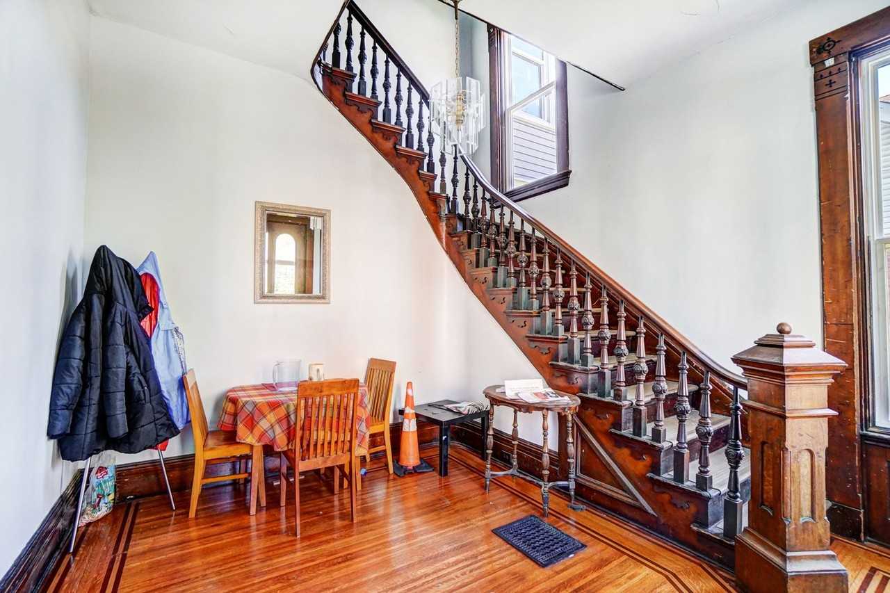 235 McCormick Pl. - Photo 6 of 50