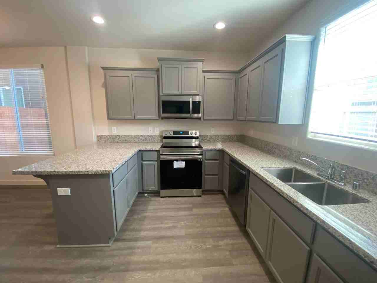 6764 Jujube Ln - Photo 7 of 22