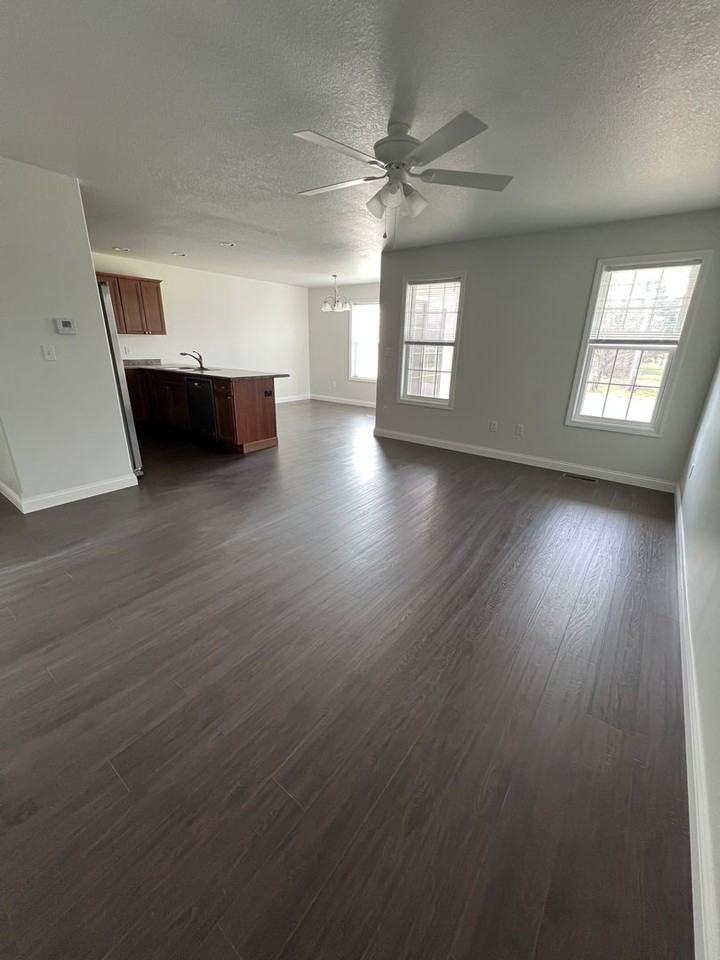 KARR CAPITAL - Photo 6 of 30