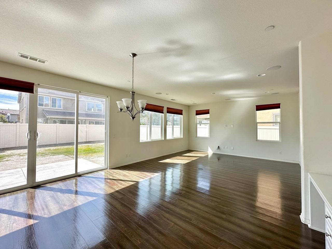 682 Seine River Way - Photo 7 of 35