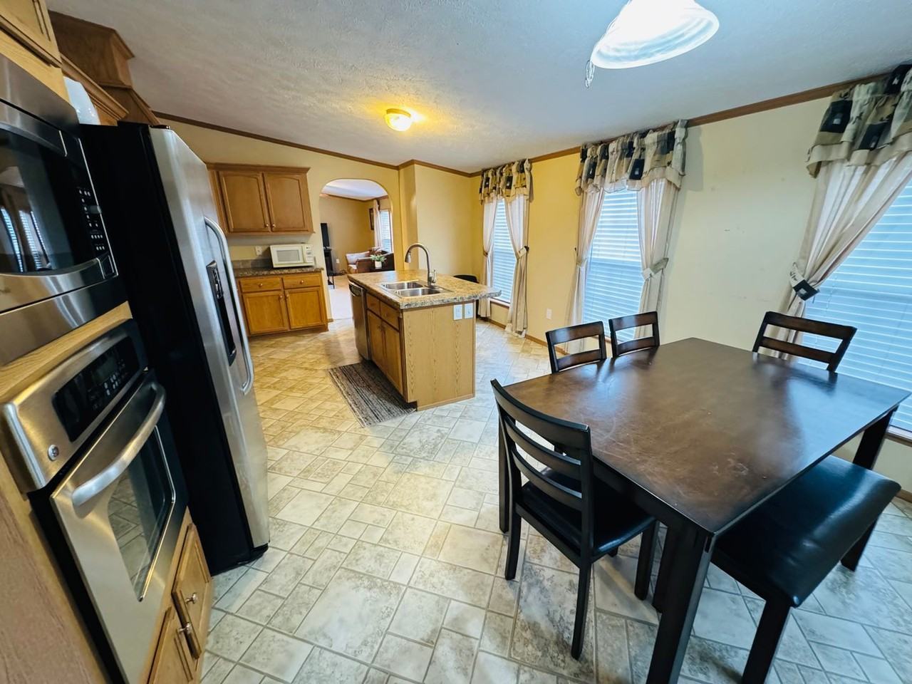 16 Gibson St - Photo 7 of 21