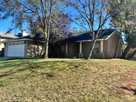 featured image of 818 Elm St