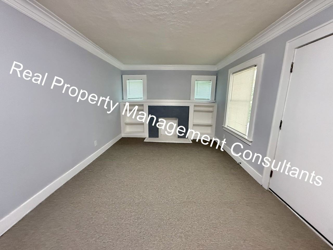 4025 E 67th Ter - Photo 3 of 23