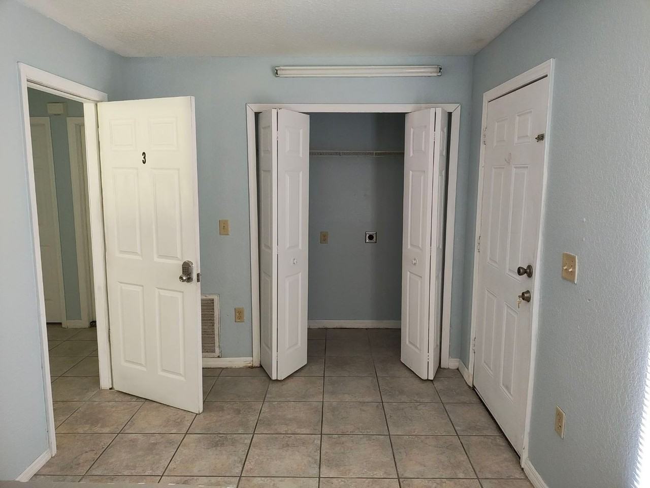1222 Moselle Ave #1-3 - Photo 2 of 6