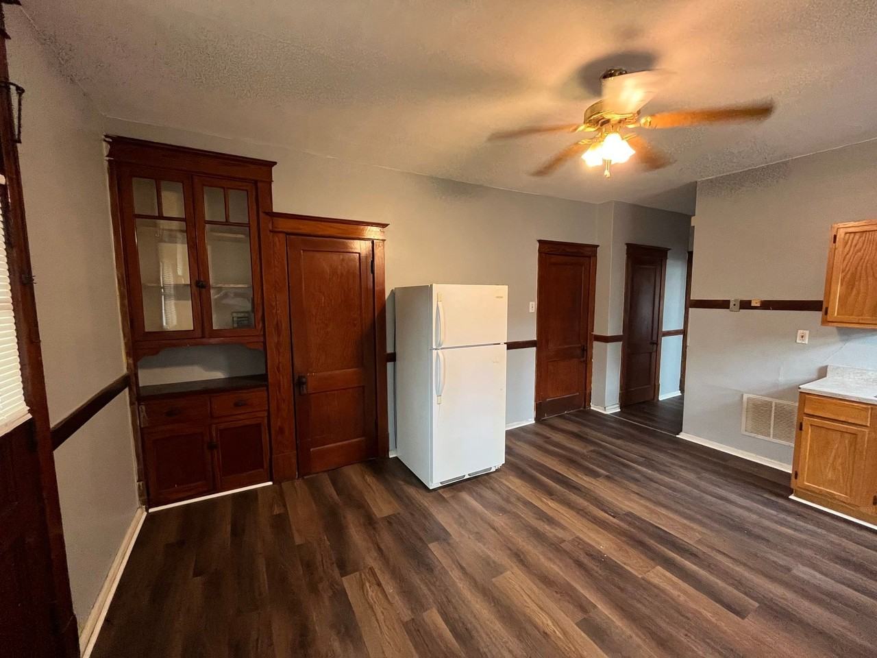 4562 Varrelmann Ave 2nd Fl - Photo 5 of 50