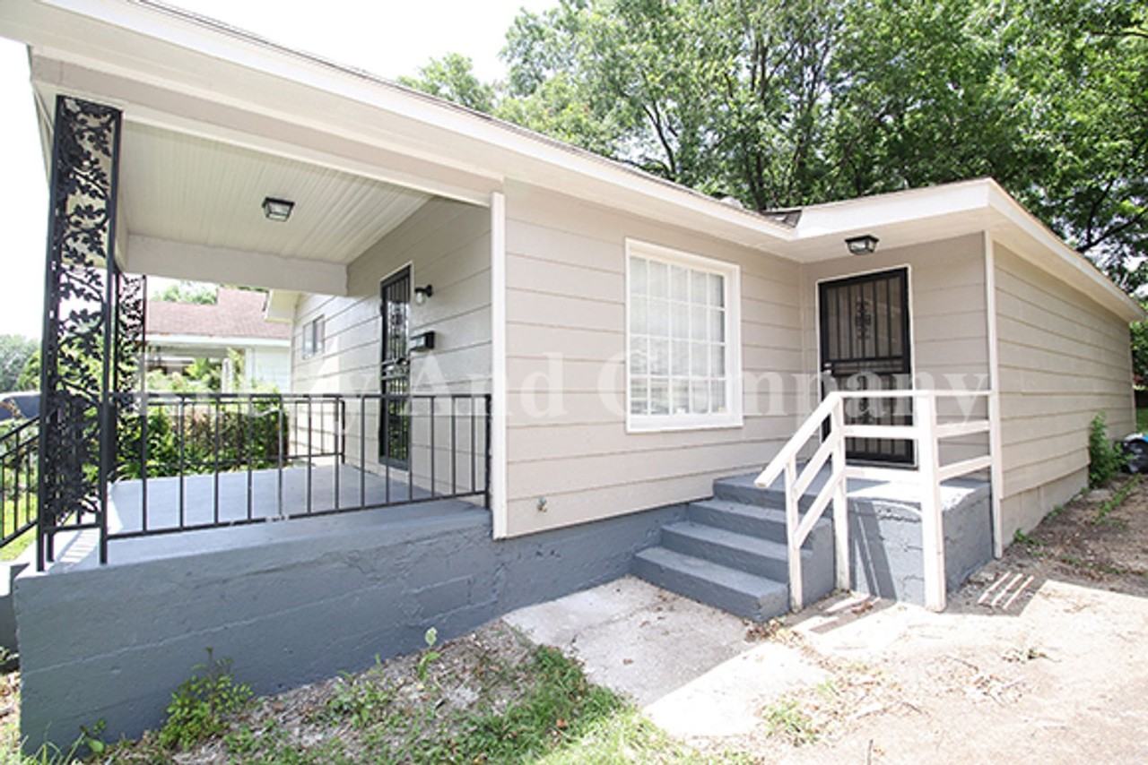 2342 Poe Ave - Photo 2 of 18
