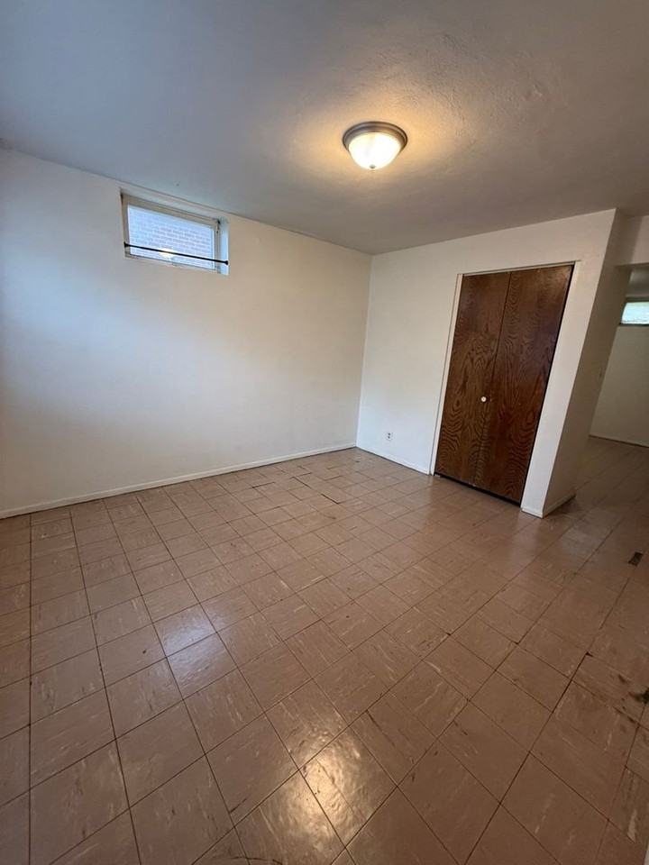 719 Avenue C - Photo 7 of 7
