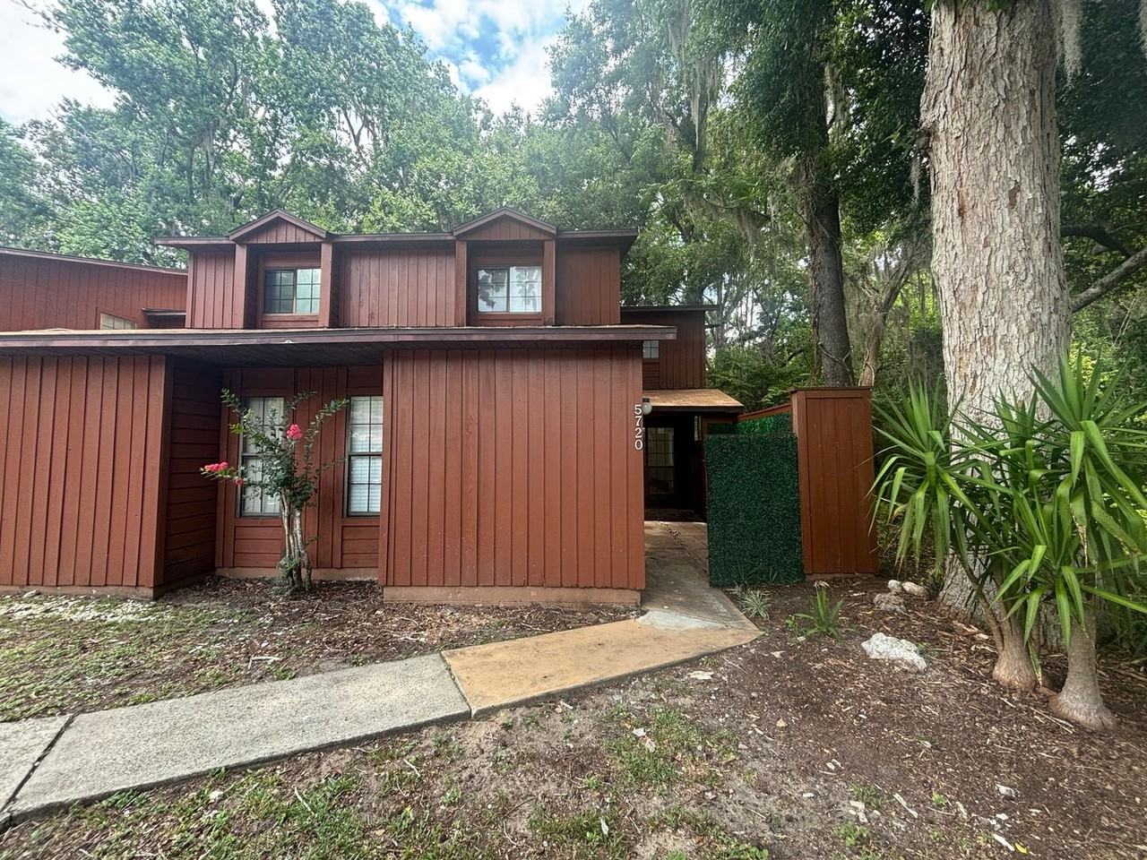 5720 Sw 8th Pl - Photo 3 of 24