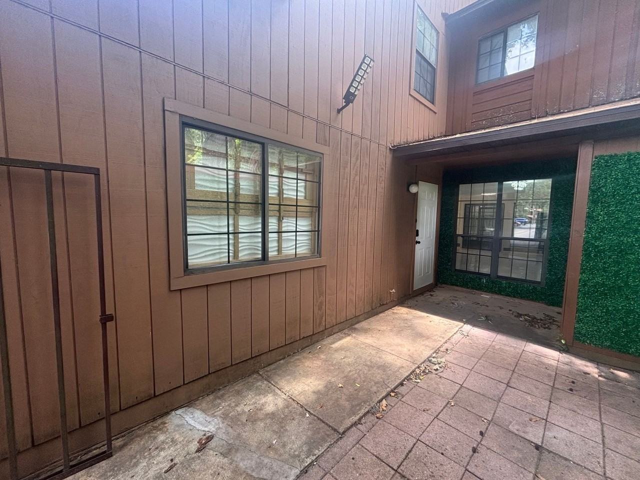 5720 Sw 8th Pl - Photo 4 of 24