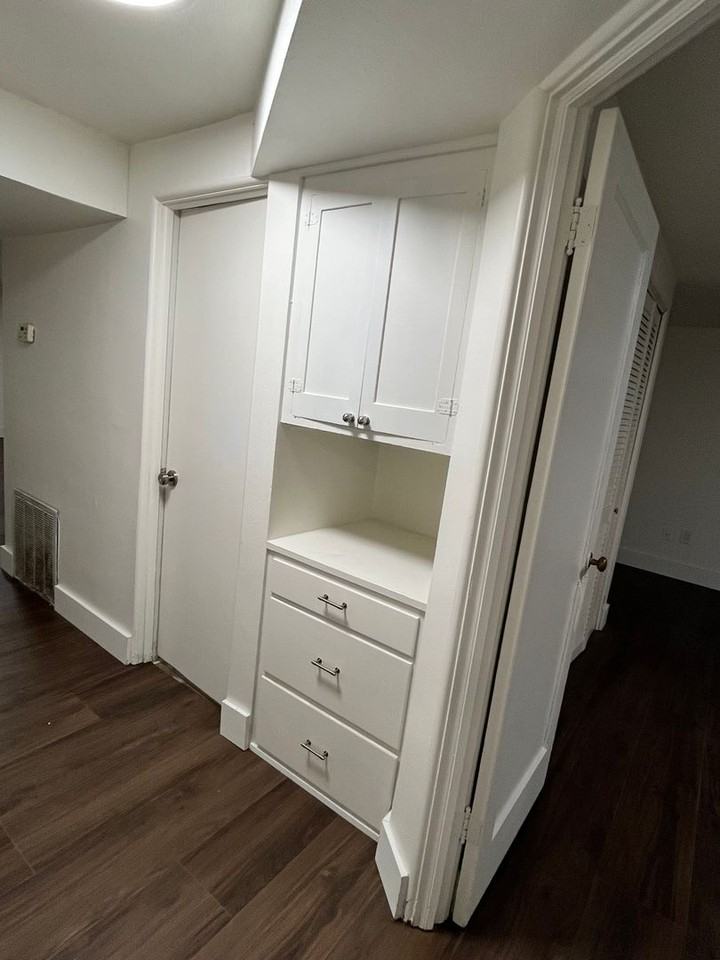 1038 Lewis Ave - Photo 7 of 18