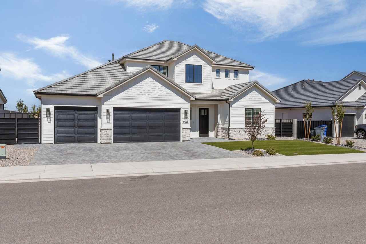 2881 E Yavin Way - Photo 2 of 35