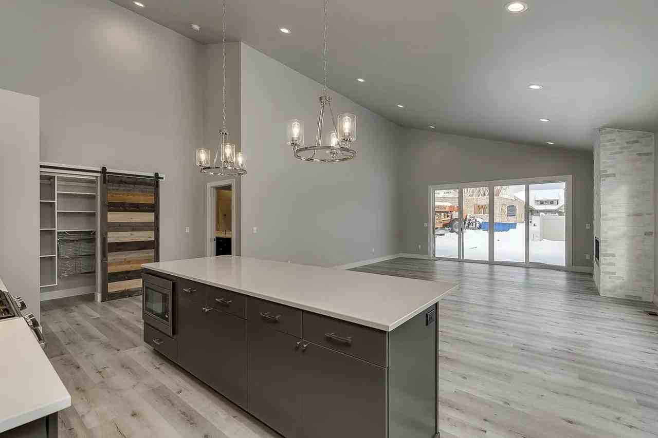 7134 N Courcelles Pkwy - Photo 7 of 23