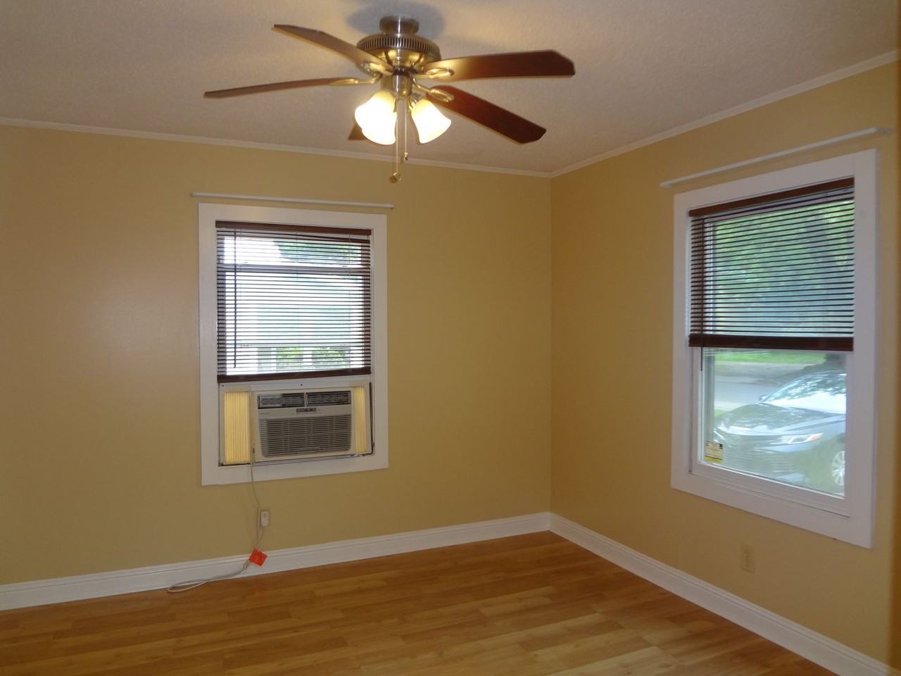 109 Caldwell St - Photo 5 of 7