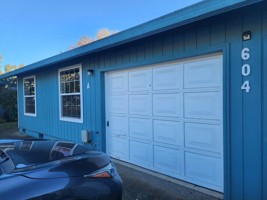 featured image of 604 E 10th St