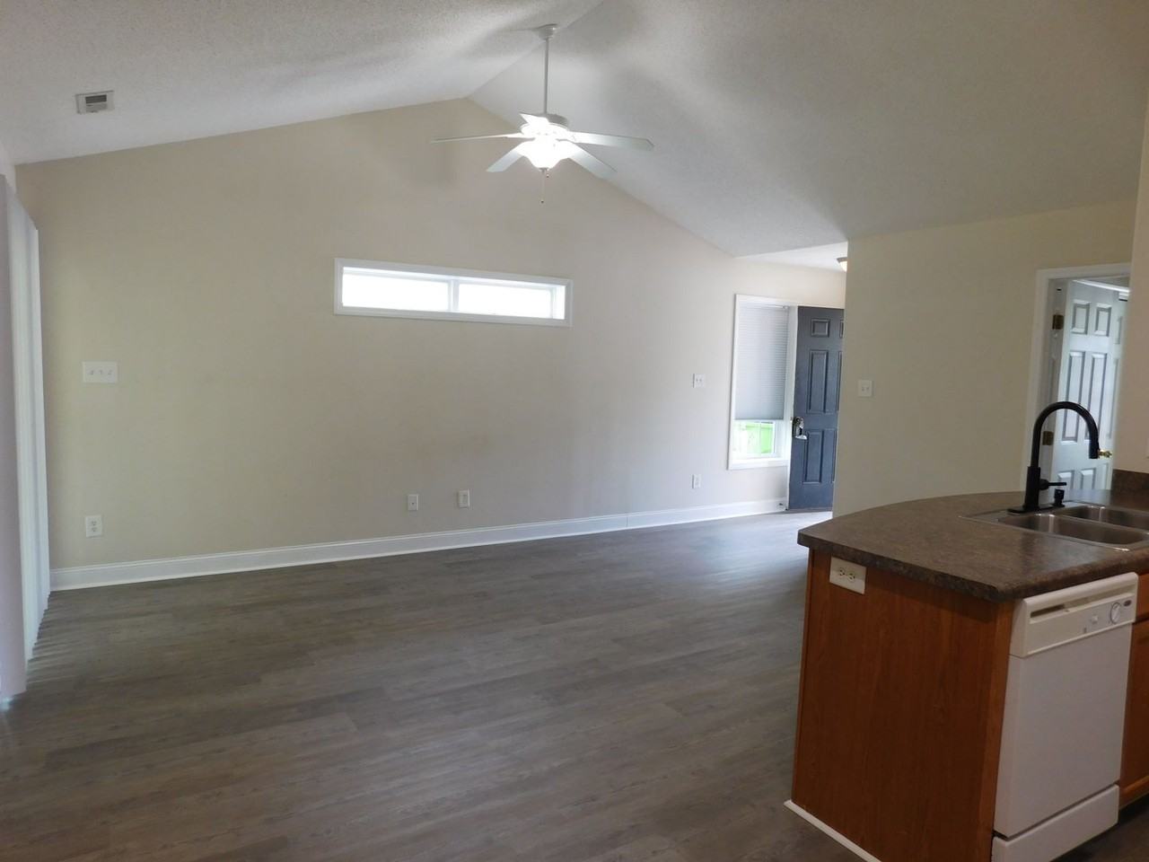 225 Church Hill Ct - Photo 5 of 23