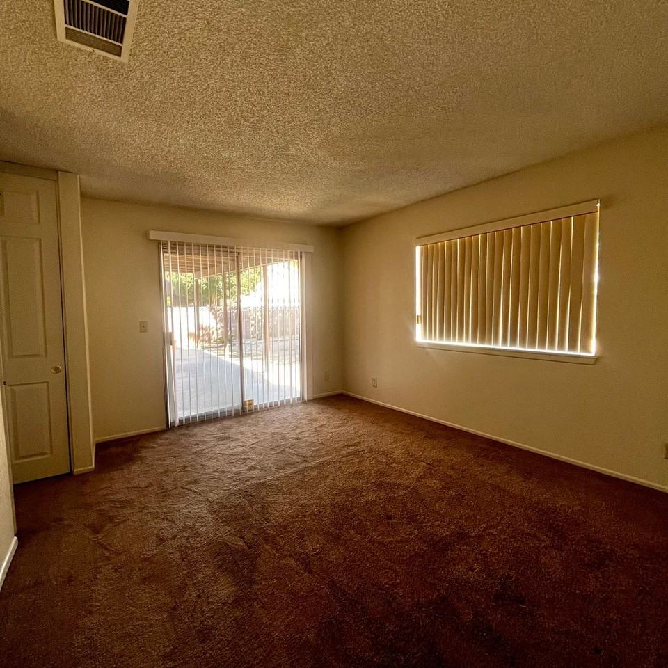 13185 Rolling Ridge Dr - Photo 7 of 14