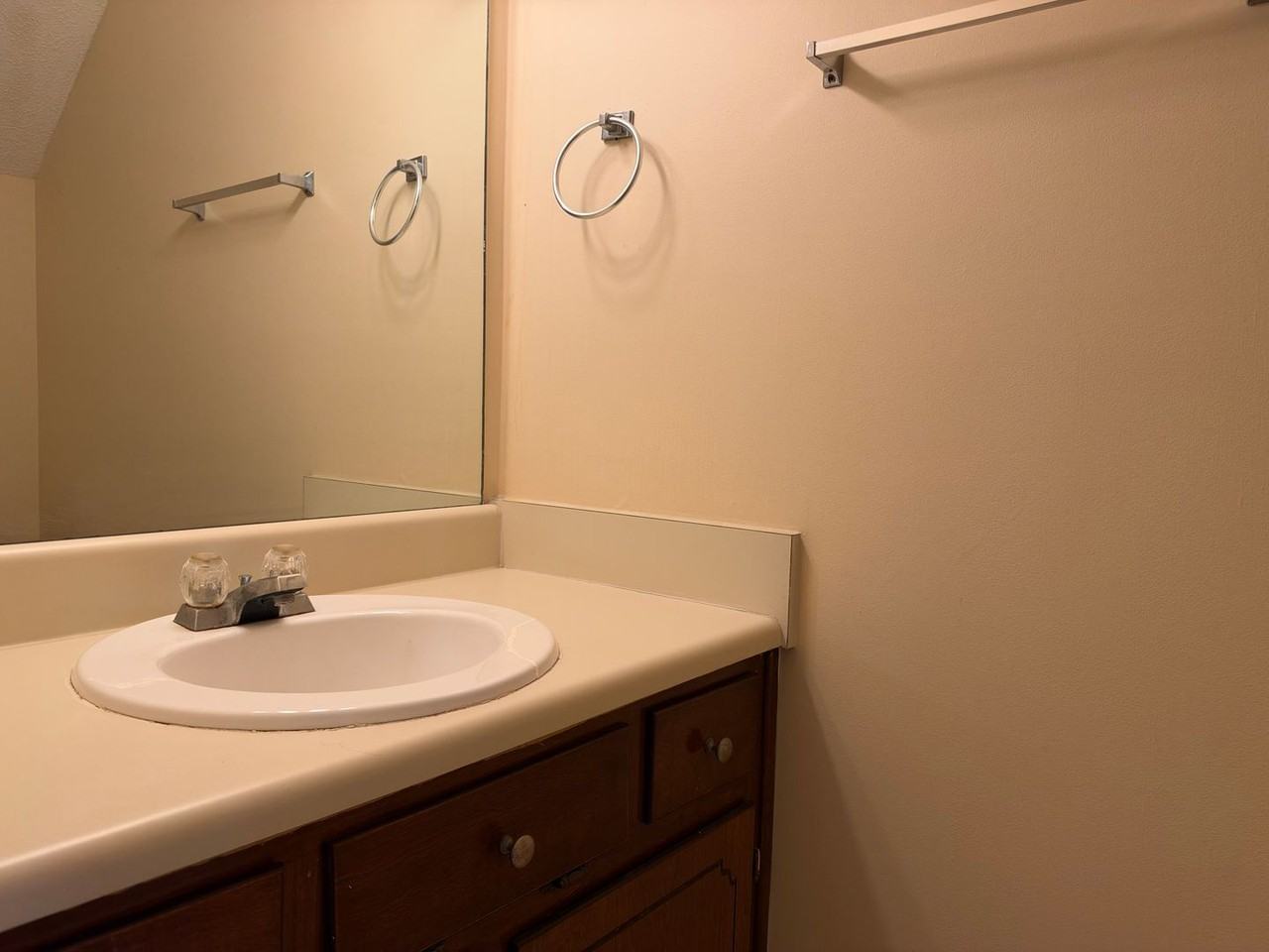 2550 Barnesdale Way - Photo 5 of 8