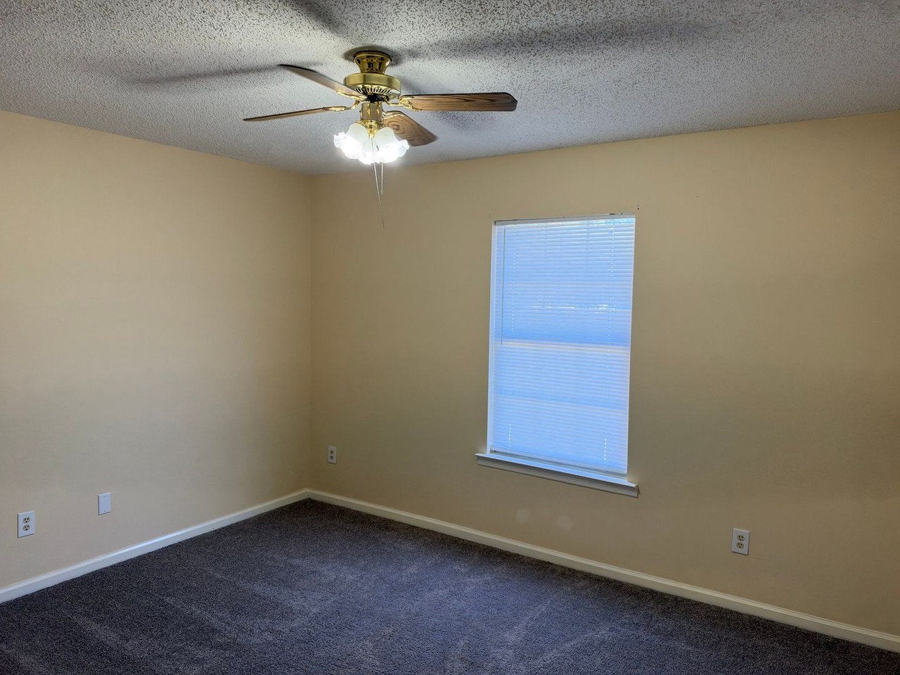 2550 Barnesdale Way - Photo 7 of 8