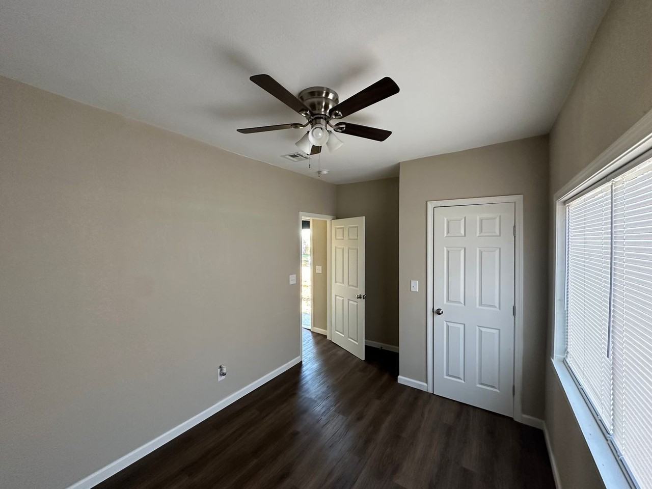 36 G St Nw - Photo 4 of 7
