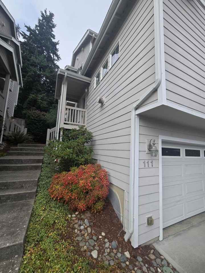 111 N Lafayette Ave - Photo 2 of 46