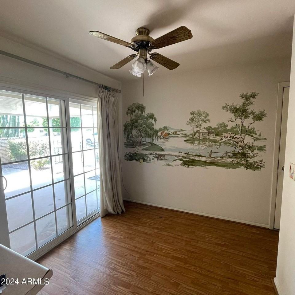 10524 W Saratoga Cir - Photo 5 of 13