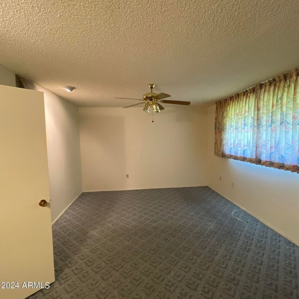 10524 W Saratoga Cir - Photo 7 of 13