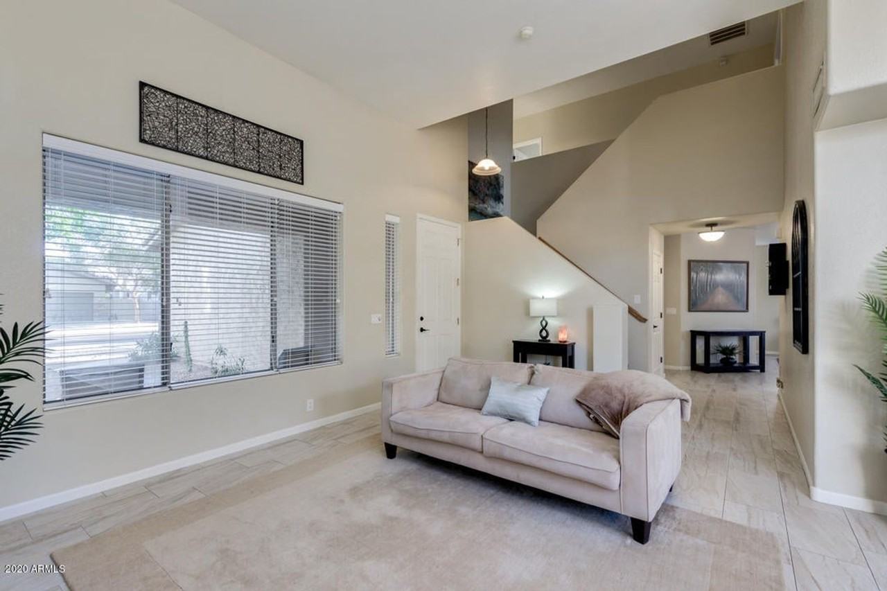 1672 E Bruce Ave - Photo 3 of 28