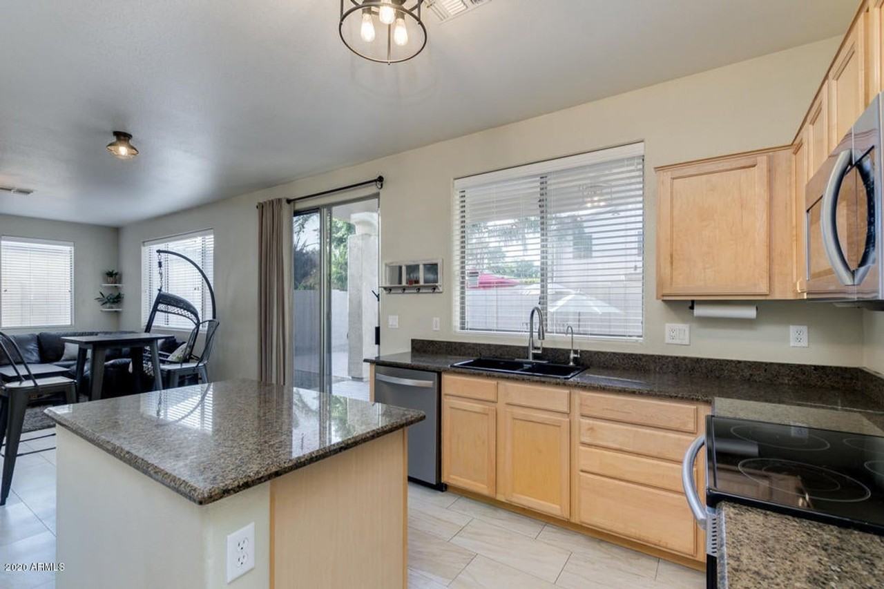 1672 E Bruce Ave - Photo 6 of 28