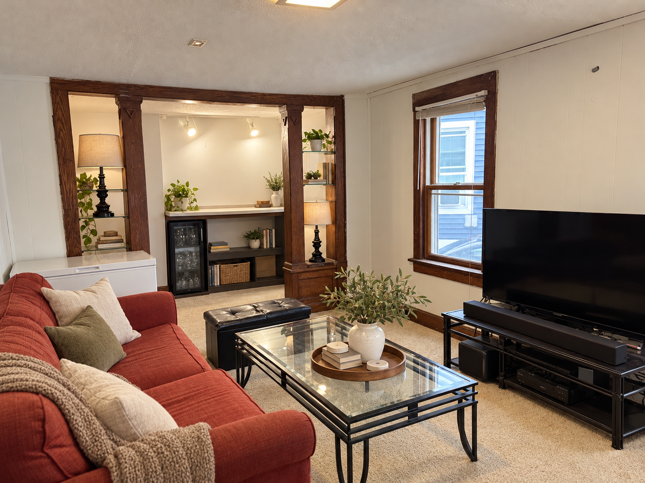 119 N Bedford St - Photo 4 of 21